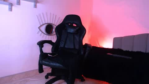 Snapshot of grecia_rouse chatting on 03/03/25, 12:15  GRECIA  online show from 03/03/25, 12:15