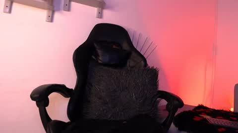 Snapshot of grecia_rouse chatting on 03/04/25, 06:15  GRECIA  online show from 03/04/25, 06:15