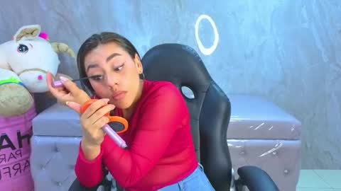 Snapshot of grecia_soler_a chatting on 05/19/26, 12:55 Grecia online show from 05/19/26, 12:55