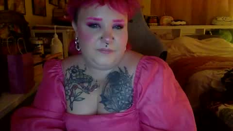 Snapshot of greedychagoi chatting on 11/16/25, 04:07 greedychagoi online show from 11/16/25, 04:07