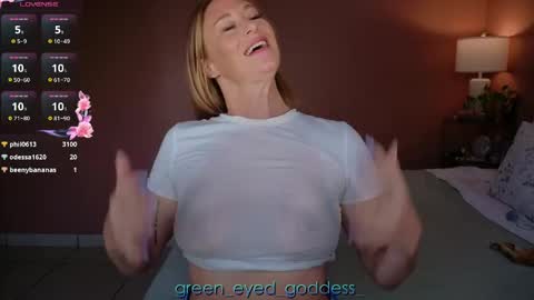 Snapshot of green_eyed_goddess_ chatting on 05/28/26, 10:07 Green Eyed Goddess online show from 05/28/26, 10:07