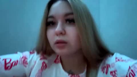 Lina 3 online show from 02/04/25, 03:26