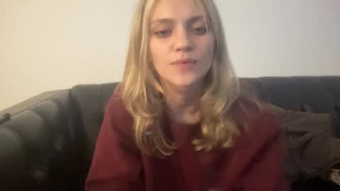 mila 3 online show from 12/15/24, 06:07