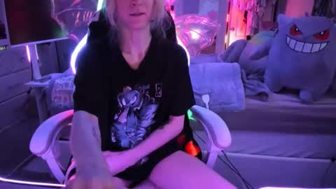 GreenEyedLovexo online show from 12/14/25, 06:41