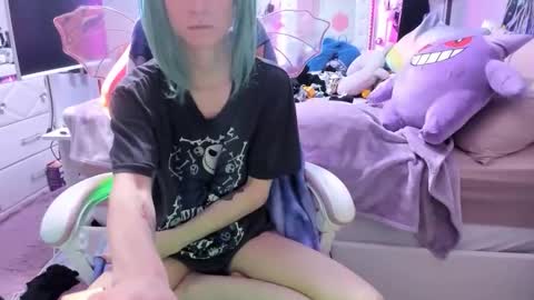 GreenEyedLovexo online show from 04/27/26, 09:35