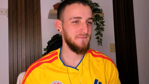 Juan online show from 12/16/25, 12:04