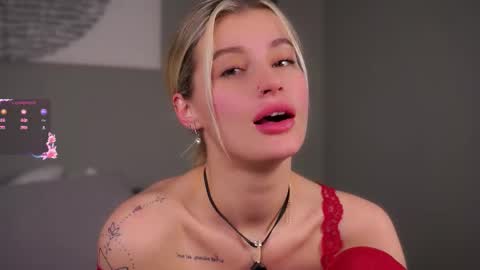 Kelly online show from 02/05/26, 01:38