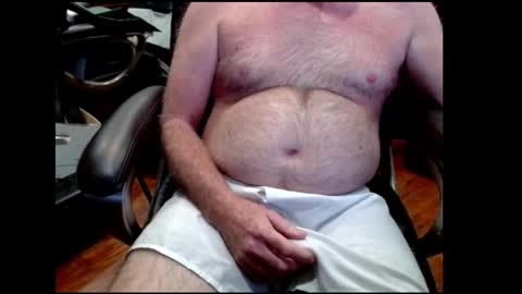 Snapshot of greenguy69 chatting on 04/27/26, 01:31 green online show from 04/27/26, 01:31