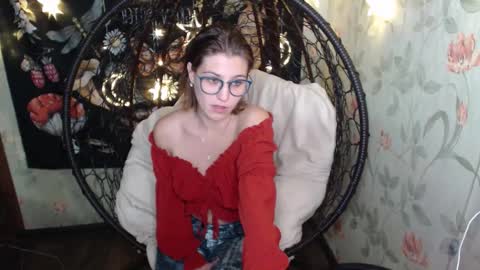 Lina online show from 09/24/25, 11:35