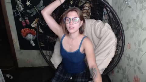 Lina online show from 09/30/25, 03:28