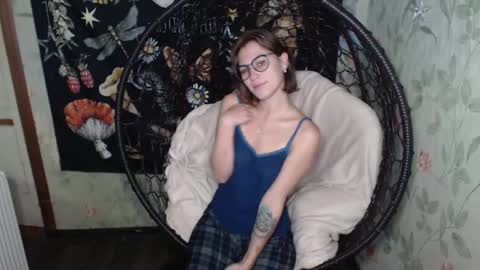 Lina online show from 10/05/25, 11:19