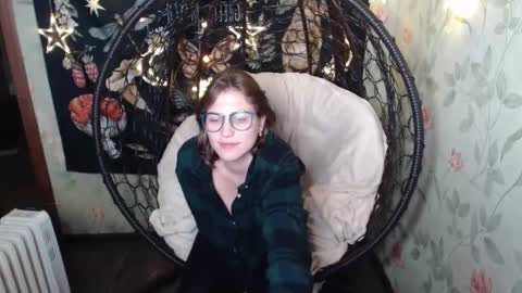 Lina online show from 10/18/25, 11:44