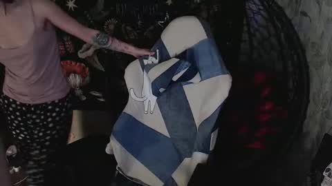 Lina online show from 02/15/26, 10:36