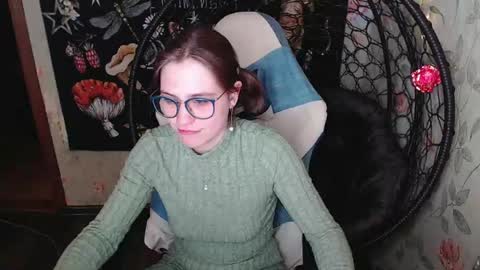 Snapshot of greenwitch9 chatting on 05/03/26, 01:06 Lina online show from 05/03/26, 01:06