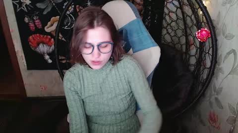 Snapshot of greenwitch9 chatting on 05/06/26, 11:37 Lina online show from 05/06/26, 11:37