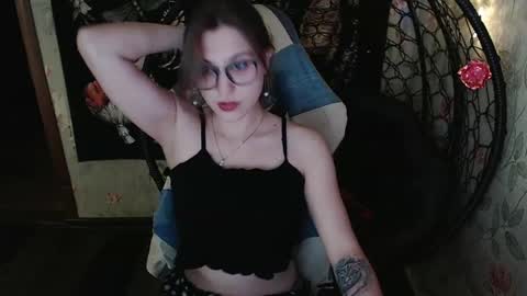 Snapshot of greenwitch9 chatting on 05/19/26, 12:11 Lina online show from 05/19/26, 12:11
