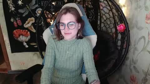 Snapshot of greenwitch9 chatting on 05/29/26, 09:18 Lina online show from 05/29/26, 09:18