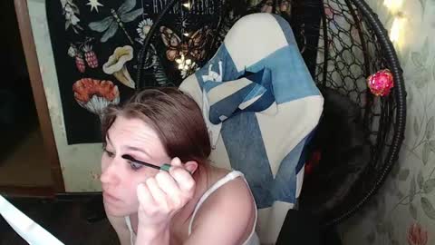 Snapshot of greenwitch9 chatting on 06/06/26, 01:05 Lina online show from 06/06/26, 01:05