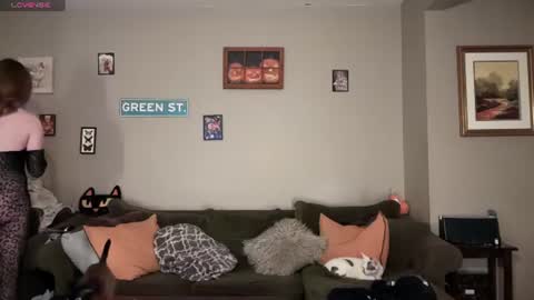 Snapshot of greenxxxqueen chatting on 06/20/26, 04:59 SexQueen Nikki online show from 06/20/26, 04:59