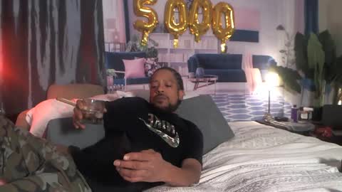 Snapshot of gregnice313 chatting on 09/28/25, 04:07 NICE and sometimes Savvy online show from 09/28/25, 04:07