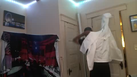 Snapshot of gregnice313 chatting on 10/04/25, 04:21 NICE and sometimes Savvy online show from 10/04/25, 04:21