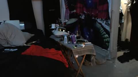 Snapshot of gregnice313 chatting on 10/21/25, 07:31 NICE and sometimes Savvy online show from 10/21/25, 07:31