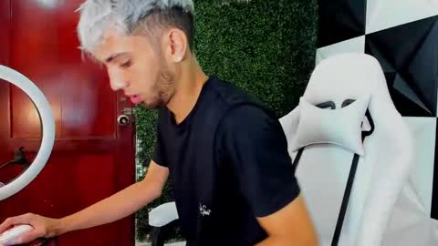 Snapshot of gregori_latin19 chatting on 10/28/25, 11:36 gregori_latin19 online show from 10/28/25, 11:36