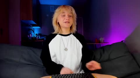 Greg-independent model online show from 01/10/25, 05:26