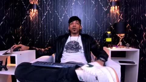 GregorySforza online show from 11/01/25, 12:18