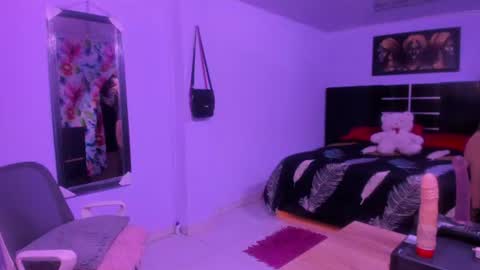 Snapshot of greichellsecret__ chatting on 07/19/26, 03:05 graichell online show from 07/19/26, 03:05