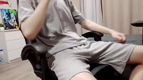 Felix online show from 04/01/26, 05:54