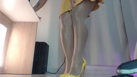 Snapshot of greta_bellucci chatting on 01/23/25, 10:01 Greta online show from 01/23/25, 10:01