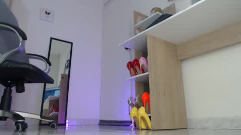 Snapshot of greta_bellucci chatting on 10/06/25, 07:55 Greta online show from 10/06/25, 07:55