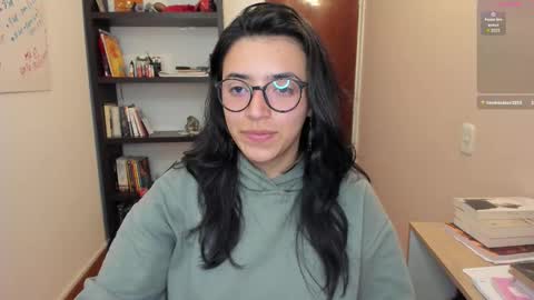 Snapshot of gretagat chatting on 09/17/25, 01:40 Greta online show from 09/17/25, 01:40