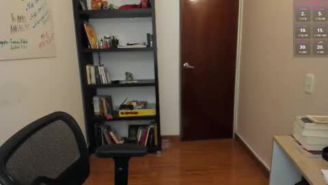 Snapshot of gretagat chatting on 10/07/25, 04:31 Greta online show from 10/07/25, 04:31