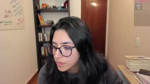 Snapshot of gretagat chatting on 10/20/25, 01:50 Greta online show from 10/20/25, 01:50