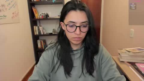 Snapshot of gretagat chatting on 10/22/25, 04:02 Greta online show from 10/22/25, 04:02