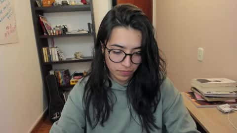 Snapshot of gretagat chatting on 11/27/25, 02:13 Greta online show from 11/27/25, 02:13