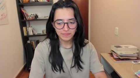 Snapshot of gretagat chatting on 11/28/25, 04:04 Greta online show from 11/28/25, 04:04