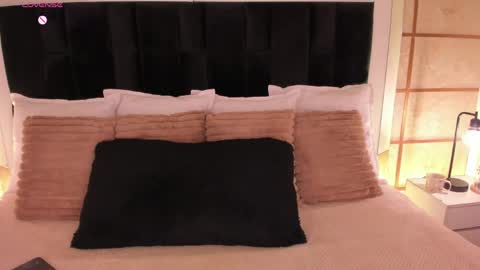 Greta Velvet  online show from 04/11/26, 07:29