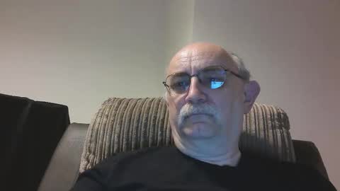 Snapshot of grey_dom chatting on 10/13/25, 10:32 Master Sir online show from 10/13/25, 10:32