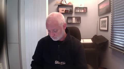 greyfox_6000 online show from 05/06/26, 10:31