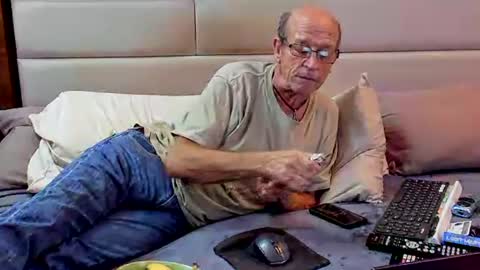 Grey.  If viewing your cam I am more likely to stay if you show your face. online show from 02/19/25, 12:35