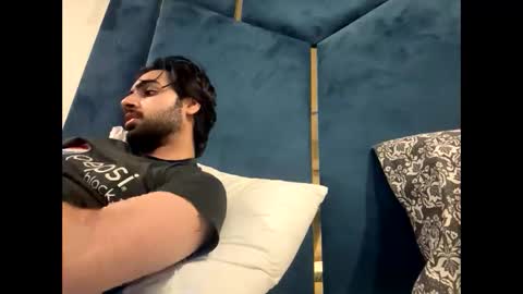 Snapshot of greymen2020 chatting on 02/25/26, 07:34 greymen2020 online show from 02/25/26, 07:34