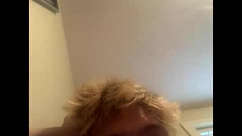 Snapshot of greyvan96 chatting on 09/19/25, 02:29 Perfectlyaveragesavage online show from 09/19/25, 02:29