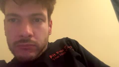 Snapshot of greyvan96 chatting on 11/13/25, 10:25 Perfectlyaveragesavage online show from 11/13/25, 10:25