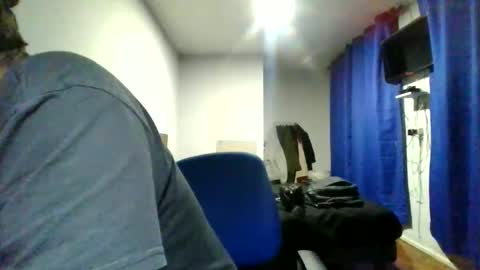 Snapshot of griegozorbatos chatting on 05/27/26, 02:41 griegozorbatos online show from 05/27/26, 02:41