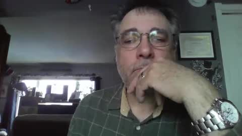 grossequeue200 online show from 04/19/26, 06:07