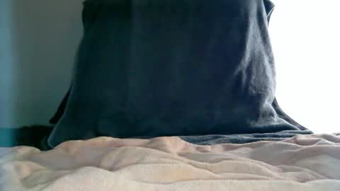 Snapshot of grownup69 chatting on 11/17/25, 03:01 Charlie online show from 11/17/25, 03:01