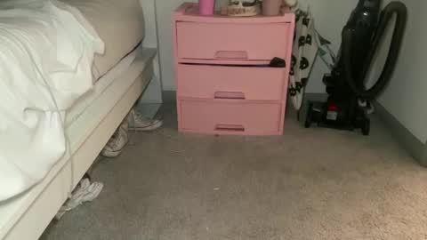 Snapshot of grrlgod chatting on 01/20/25, 02:32 grrlgod online show from 01/20/25, 02:32